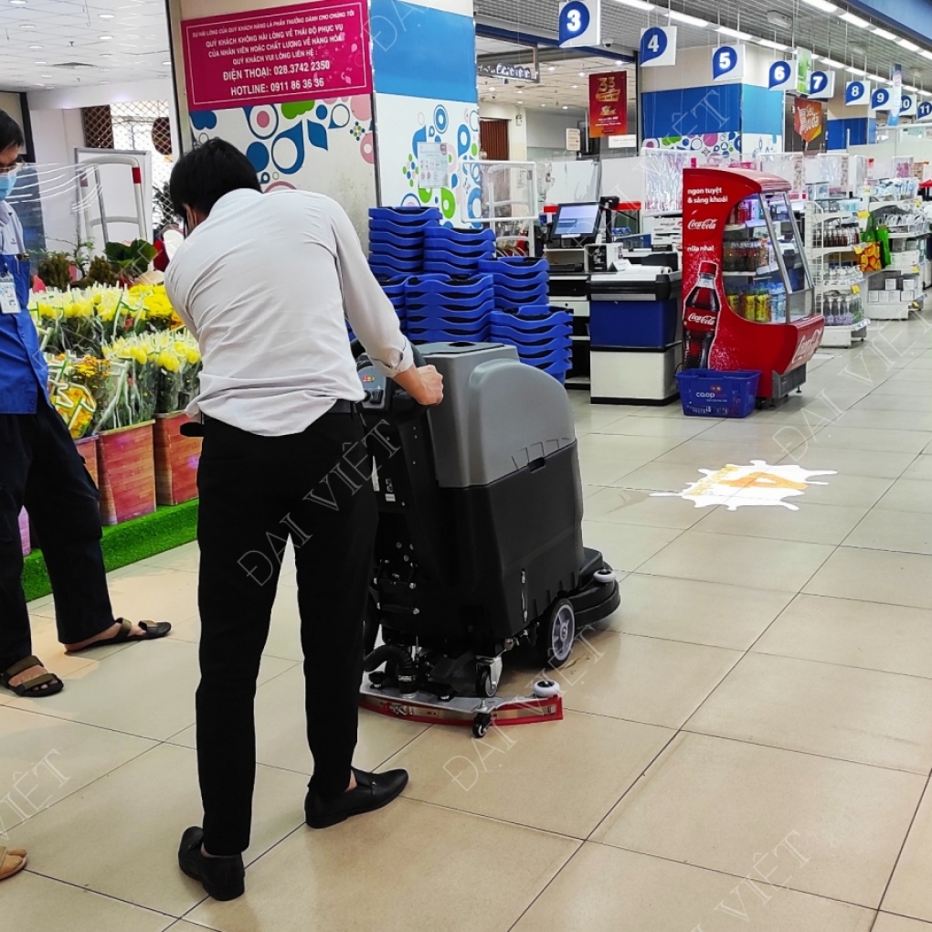 Máy chà sàn liên hợp Chà và Hút Khô - DV55DC (Chạy Bằng Acquy) - NEW 2022