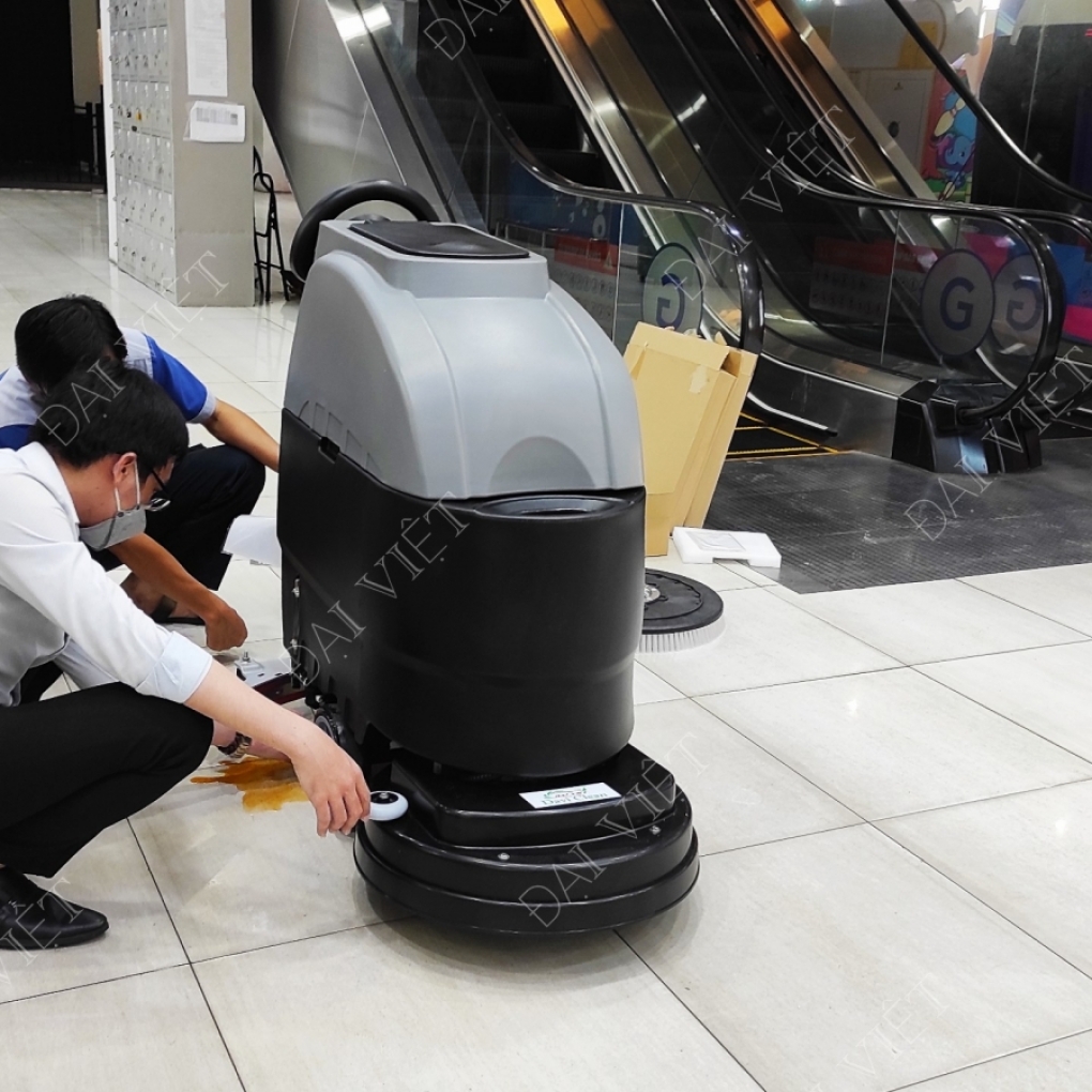 Máy chà sàn liên hợp Chà và Hút Khô - DV55DC (Chạy Bằng Acquy) - NEW 2022