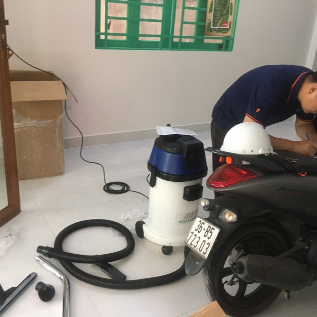 Máy Hút Bụi Nước Công Nghiệp Cửa Hàng-Văn Phòng-Nhà Xưởng Nhỏ- 40 Lít (2200W) Model: DV1-40JP - [1 Lõi Lọc] (Thùng Nhựa)