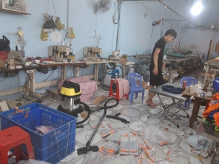 CTY May Măc Sao Khuê - Mua máy hút bụi DV1-15JP 1 lõi lọc hút Xưởng May nhỏ