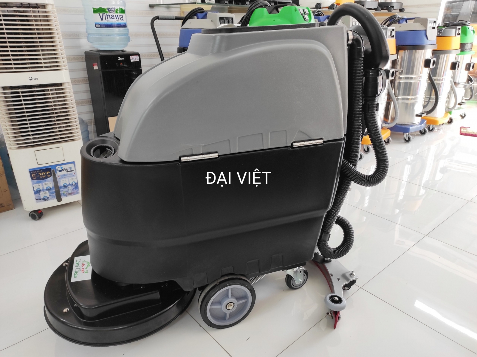 Máy chà sàn liên hợp Chà và Hút Khô - DV55DC (Chạy Bằng Acquy) - NEW 2022